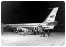 JFK 1963-11-22 03 JFK ariving Andrews AFB.jpg